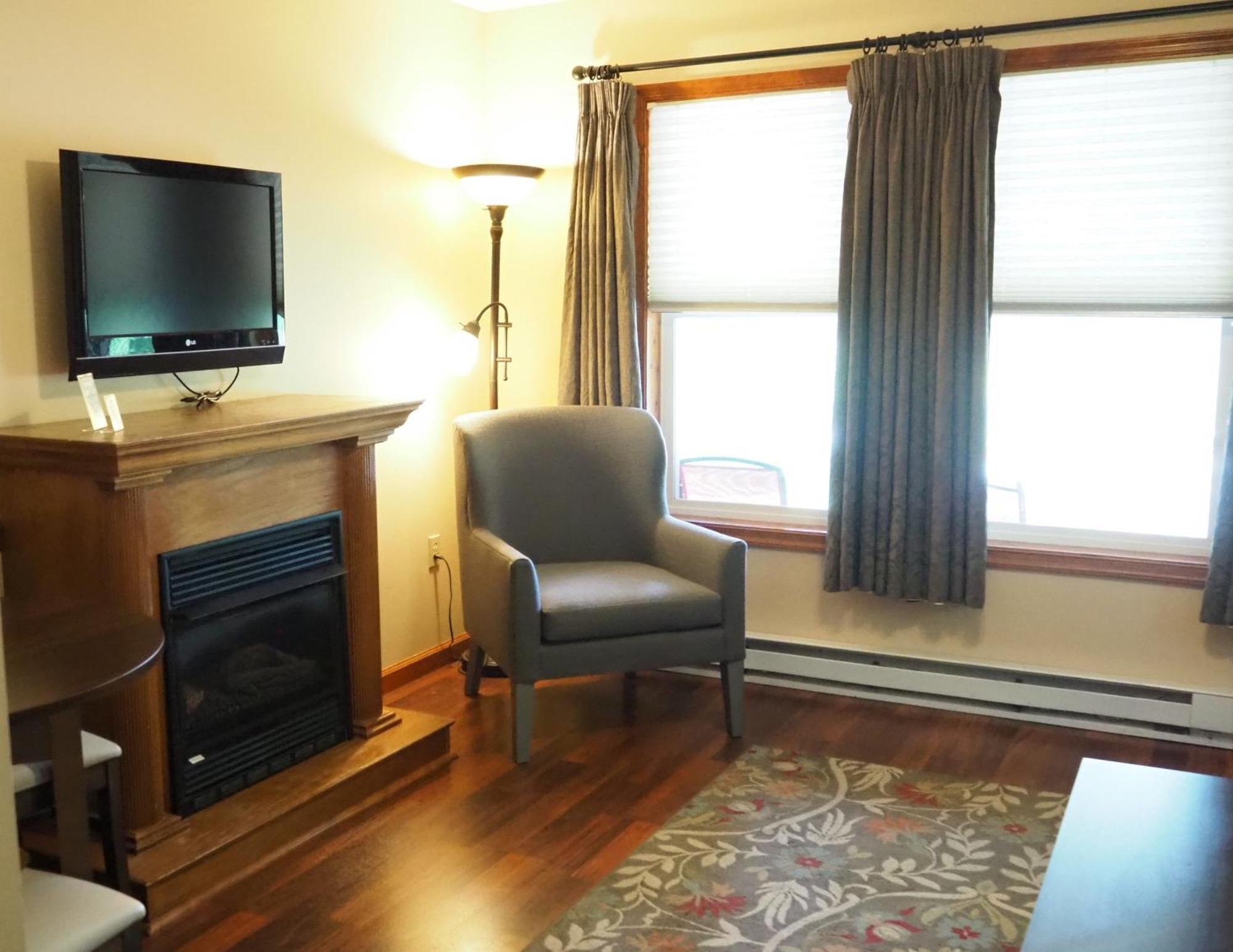 Woodfield Manor - A Sundance Vacations Property Cresco الغرفة الصورة